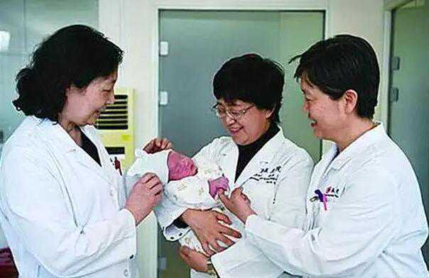 试管可以选择胚胎性别吗_试管婴儿供卵什么意思_代孕小广告出现在杭城多家三